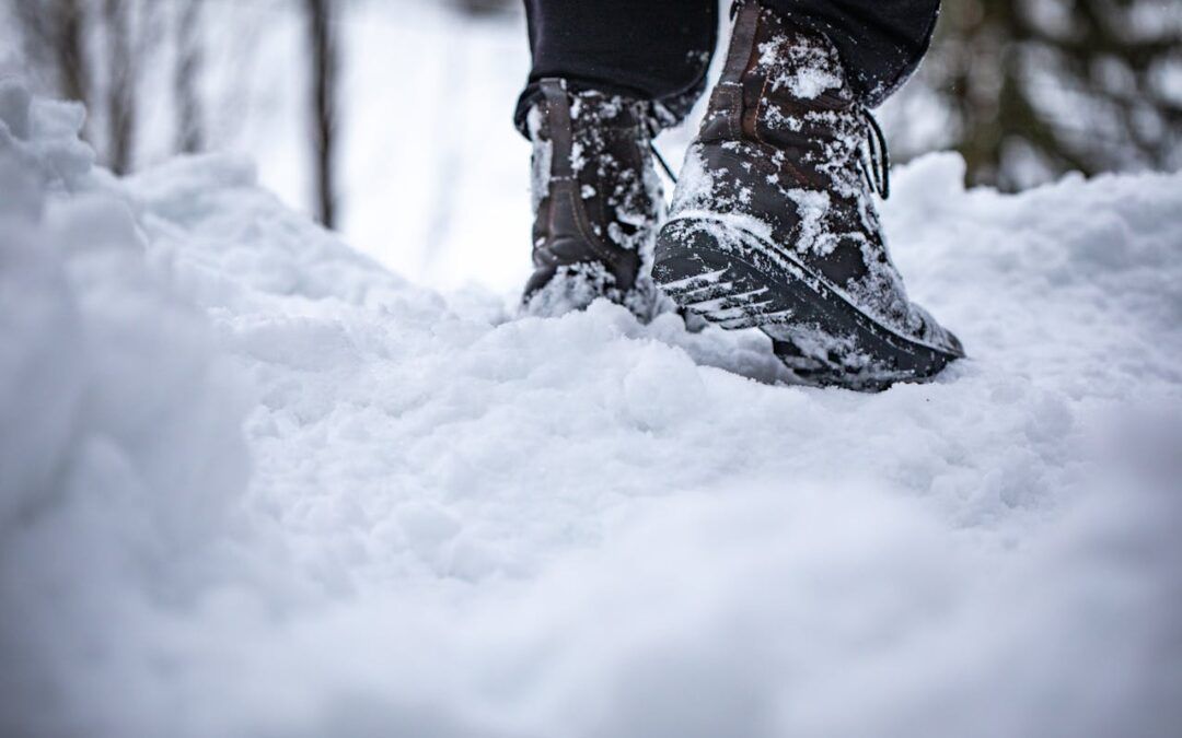 Använd inte skor med dubbar inomhus